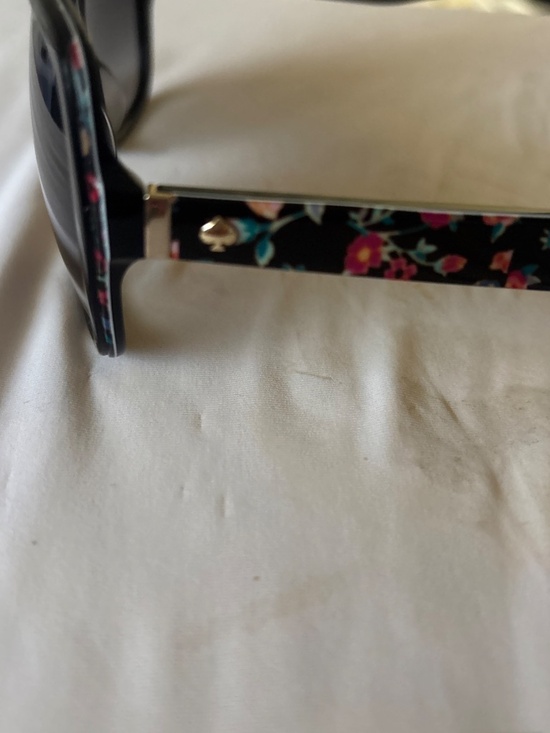 Kate Spade black floral sunglasses brand new with case main image 5